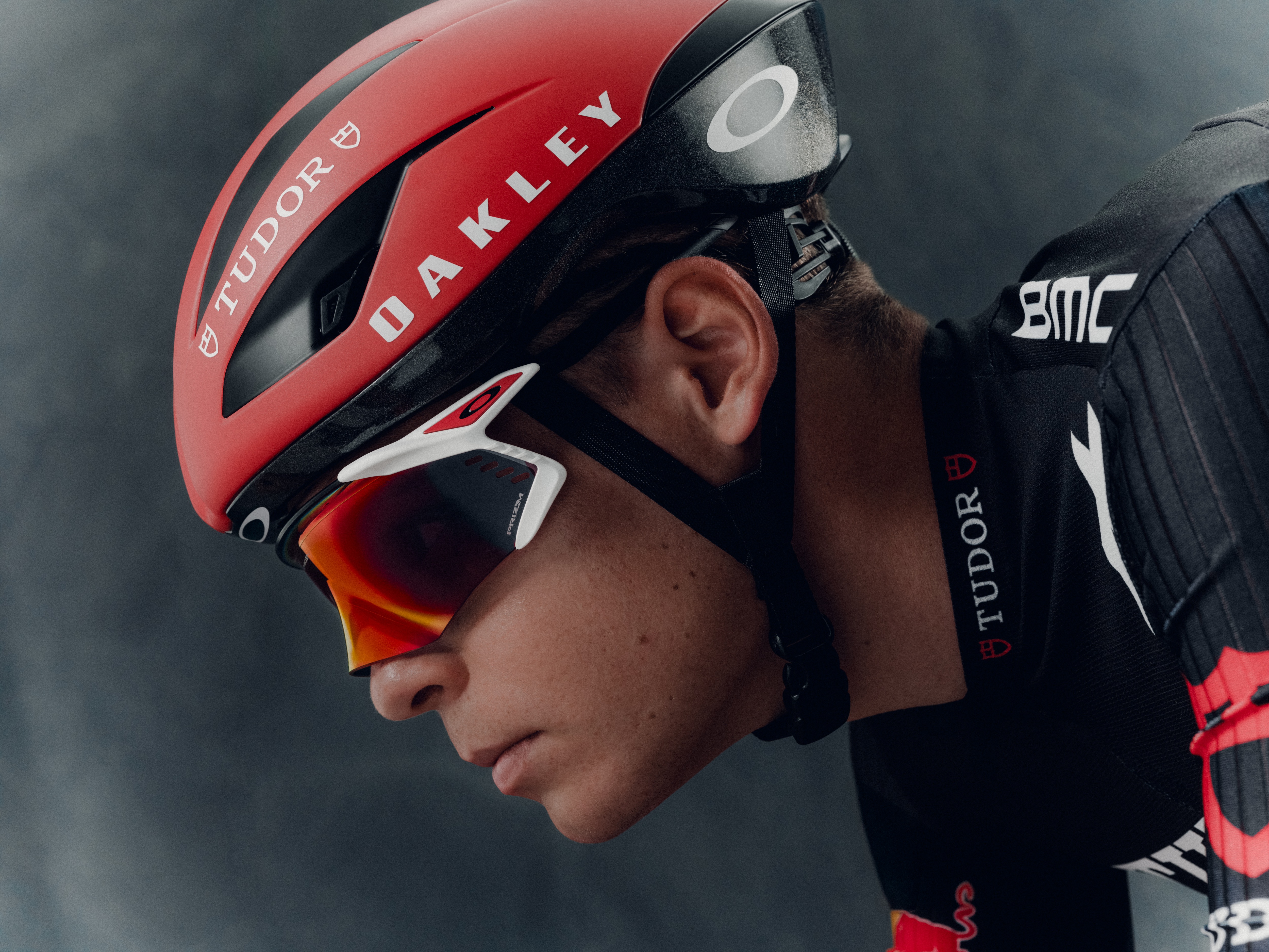 FAST WASN'T ENOUGH, SO OAKLEY ENGINEERED SPEED BEYOND LIMITS: MEET